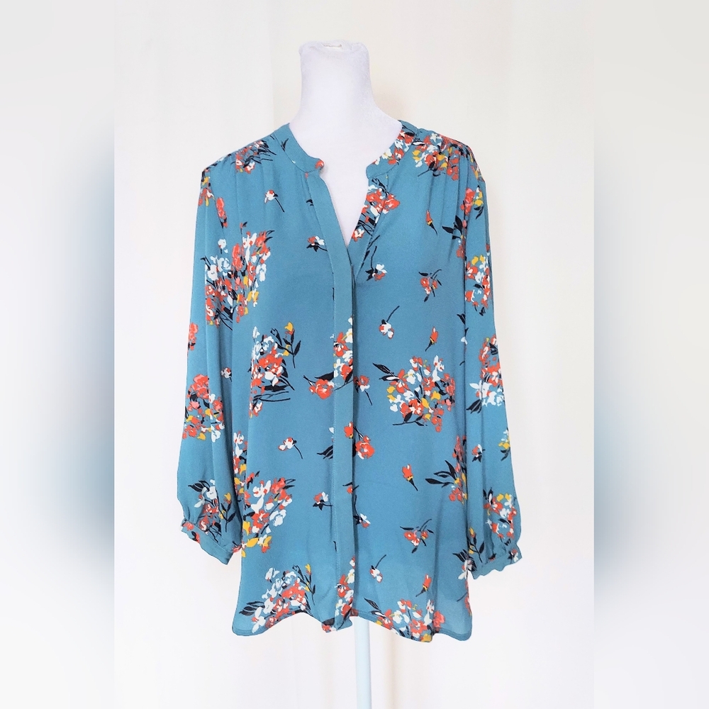 Gibson V Neck Button Down Floral Top Blouse Size Medium